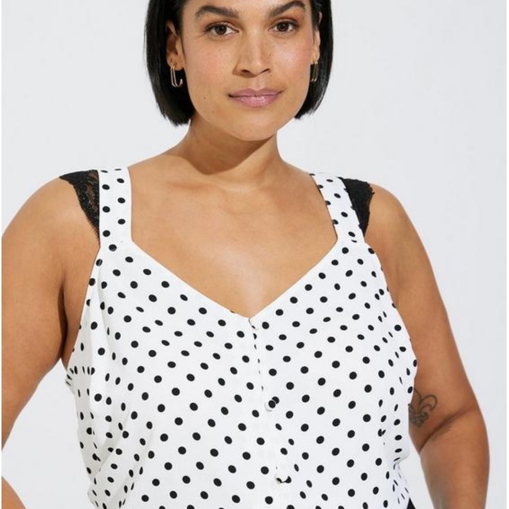 COPY - Torrid Crepe de Chine Lace Trim Button Front Tank Polk a dot size 1